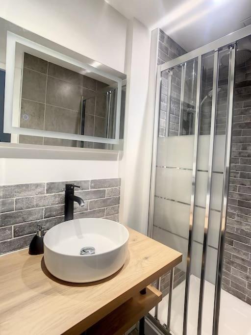 Superbe Studio Hyper Centre Tout Equipe Wifi Netflix 2Pers Amiens Dış mekan fotoğraf